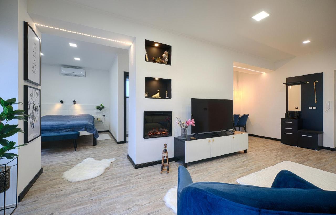 Monos Apartman Apartment Tatabanya Ngoại thất bức ảnh